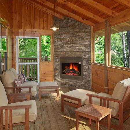 Four Seasons Holiday Home Gatlinburg Exterior photo